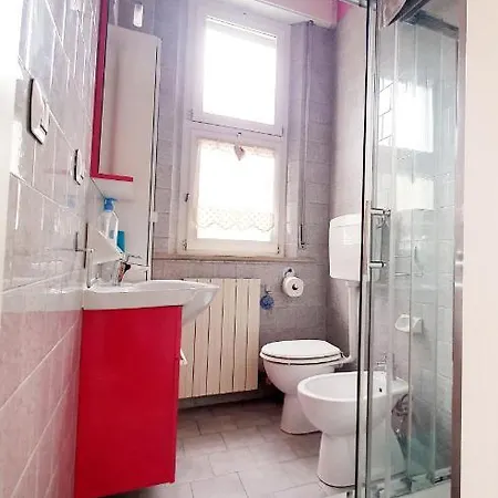 Accogliente Casa Indipendente Con Wi-fi Gratuito, A Due Passi Dal Centro E Dalle Attrazioni Apartament Rawenna