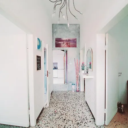 Accogliente Casa Indipendente Con Wi-fi Gratuito, A Due Passi Dal Centro E Dalle Attrazioni Apartament *