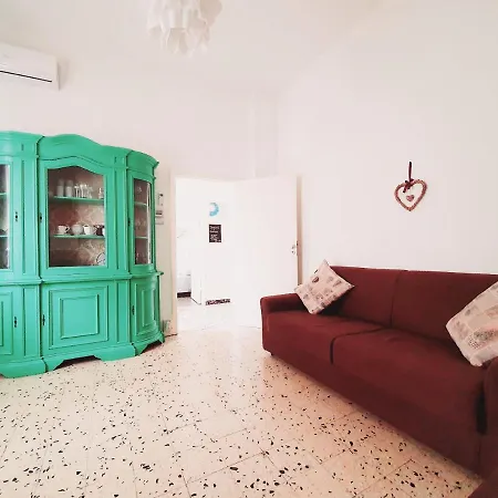 Apartament Accogliente Casa Indipendente Con Wi-fi Gratuito, A Due Passi Dal Centro E Dalle Attrazioni