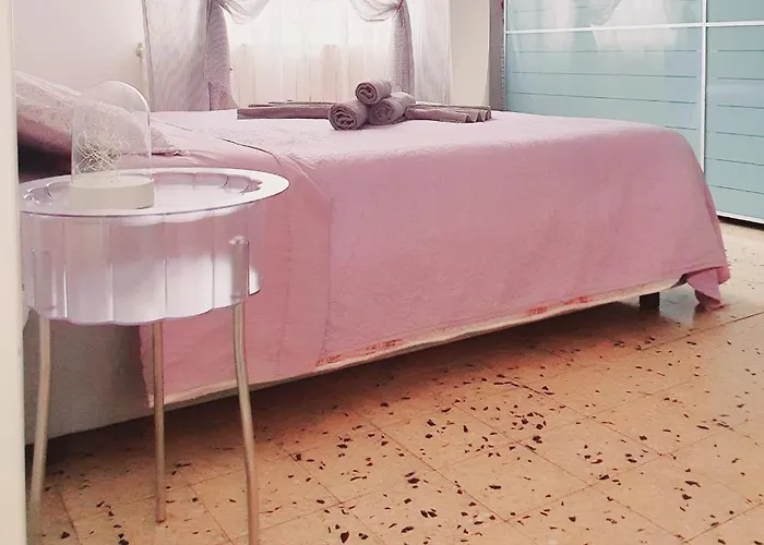 Accogliente Casa Indipendente Con Wi-Fi Gratis, Vicino Al Centro E Alle Attrazioni, 3 Camere Апартаменти