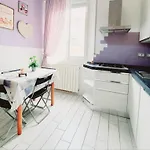 Accogliente Casa Indipendente Con Wi-Fi Gratis, Vicino Al Centro E Alle Attrazioni, 3 Camere Daire *