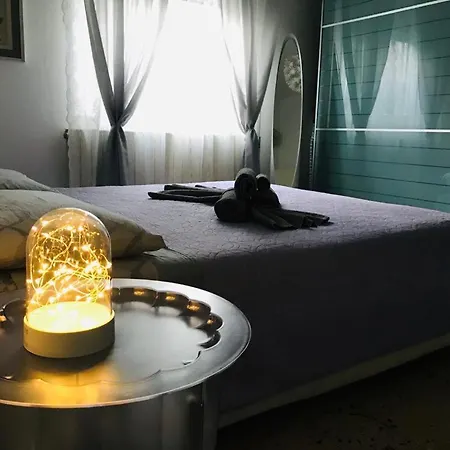 Accogliente Casa Indipendente Con Wi-fi Gratis, Vicino Al Centro E Alle Attrazioni, 3 Apartman Ravenna