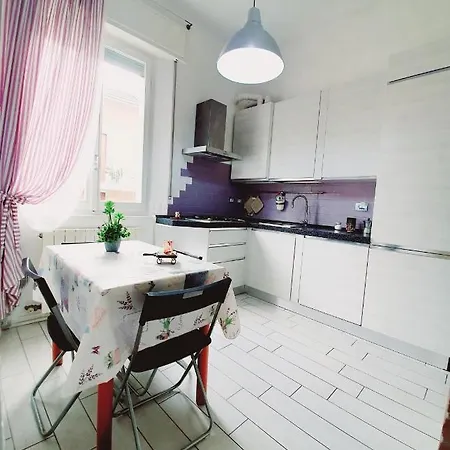 Accogliente Casa Indipendente Con Wi-fi Gratis, Vicino Al Centro E Alle Attrazioni, 3 Ravenna